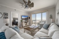 Gateway Grand  805 (Side)